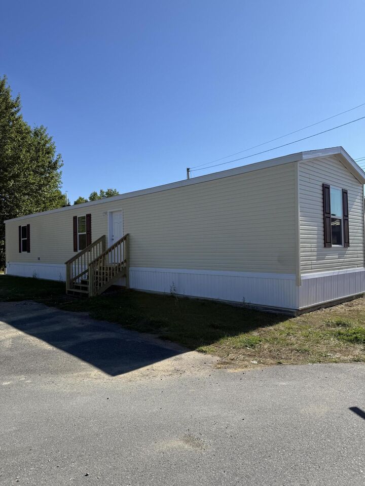 Property Photo:  4 Black Bear Lane  ME 04412 