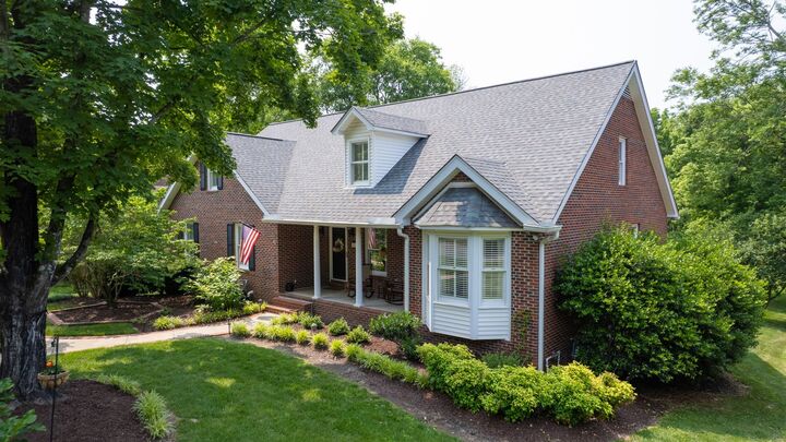 Property Photo:  1719 Waterford Rd  TN 37129 