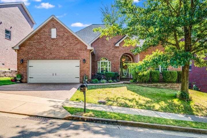 Property Photo: 920 Century Oak Dr TN 37211