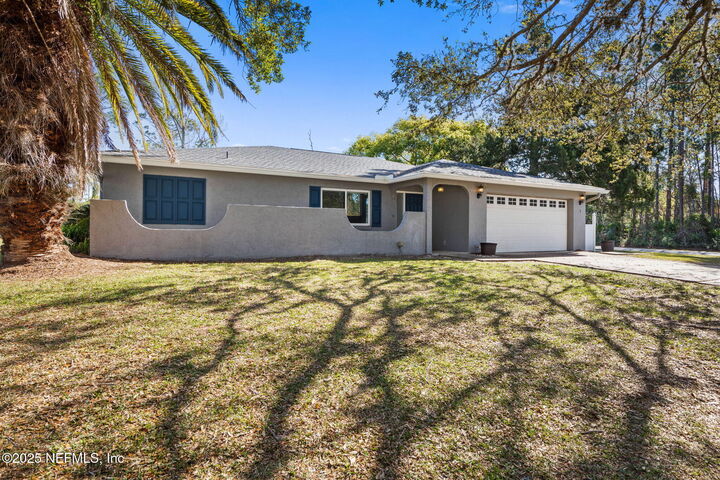Property Photo:  2 Banton Place  FL 32137 