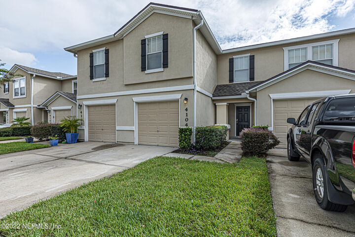 Property Photo:  1500 Calming Water Drive 4104  FL 32003 