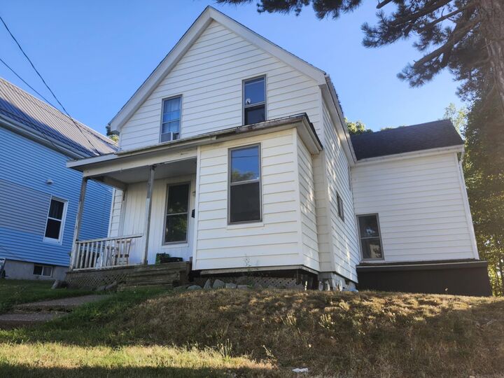 Property Photo:  220 Oak Street  NS B2H 4H2 