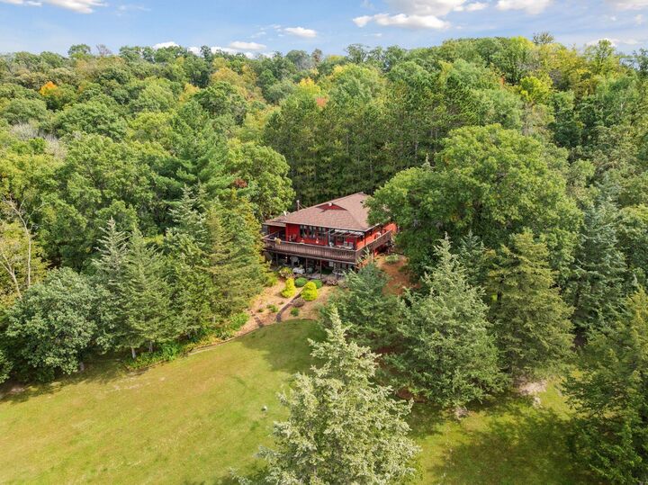 Property Photo:  149 E Quarry Road  WI 54022 
