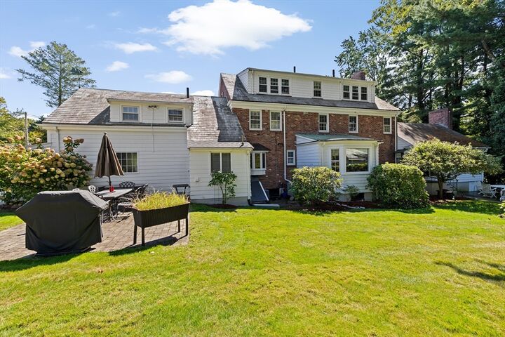 Property Photo:  443 Chestnut  MA 02468 