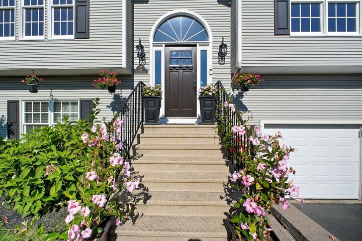 Property Photo:  82 Hillside Road  MA 01077 