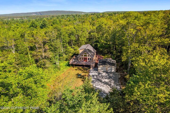 Property Photo:  40 Mushroom Lane  PA 18210