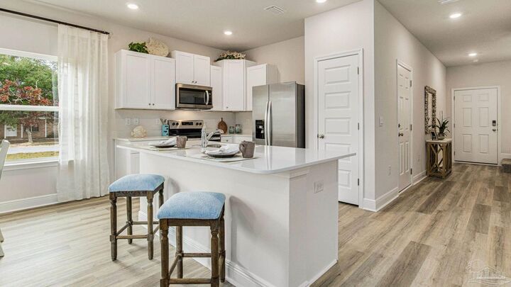 Property Photo:  2487 Cliff Hollow Cir  FL 32563 
