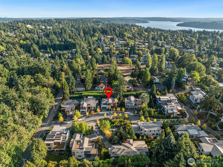 Property Photo:  8351 SE 31st Street  WA 98040 