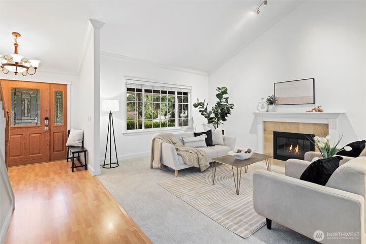 Property Photo:  13220 SE 52nd Place  WA 98006 