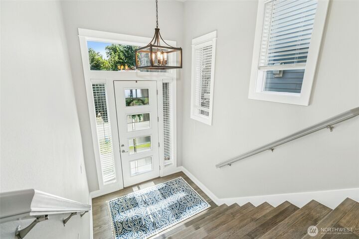 Property Photo: 7223 NE 118th Court WA 98034