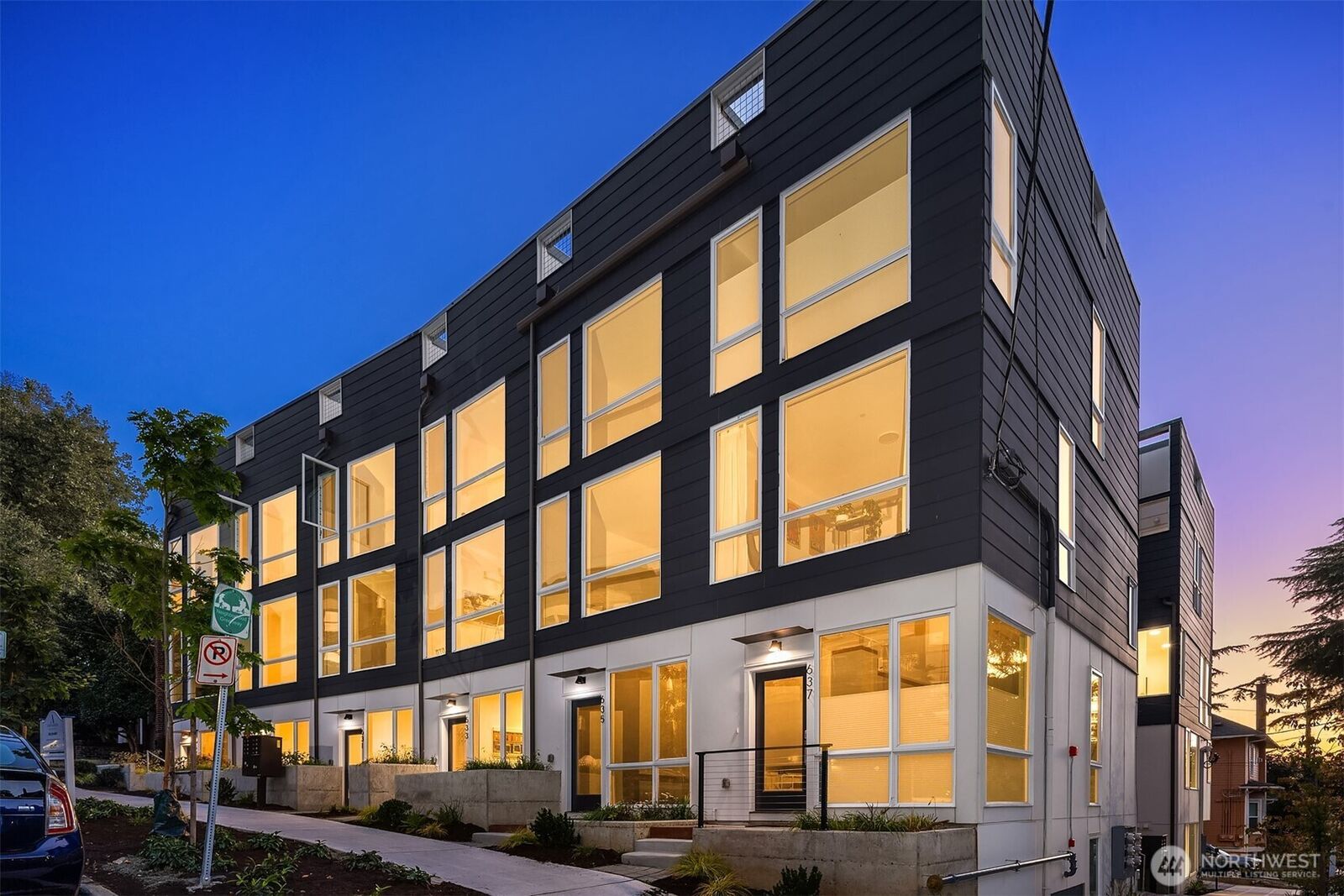 Property Photo:  1225 E Roy Street  WA 98102 