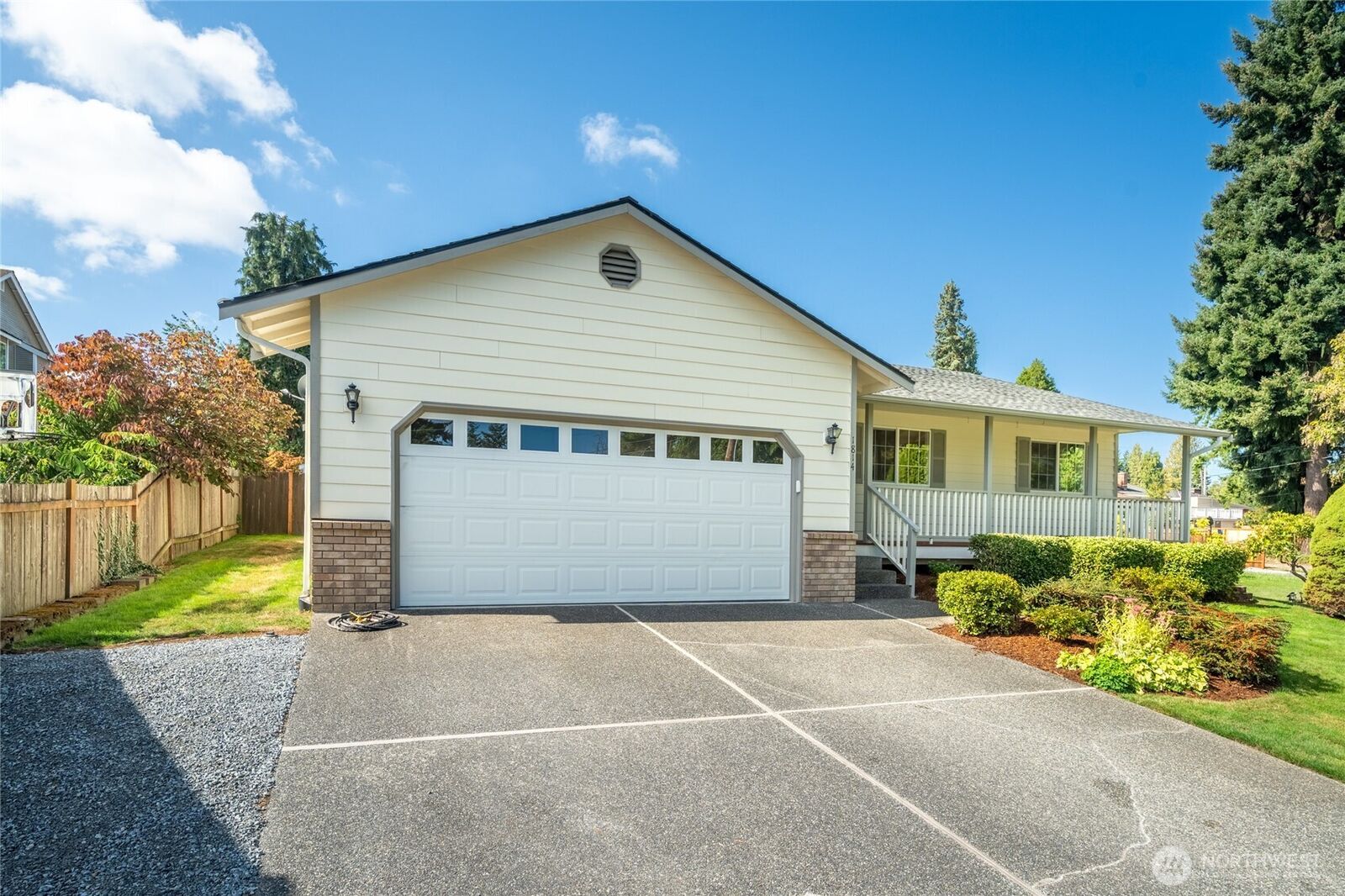 Property Photo:  1814  Leland Drive  WA 98203 