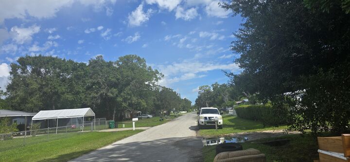 Property Photo: 208 N 40th Street FL 34947
