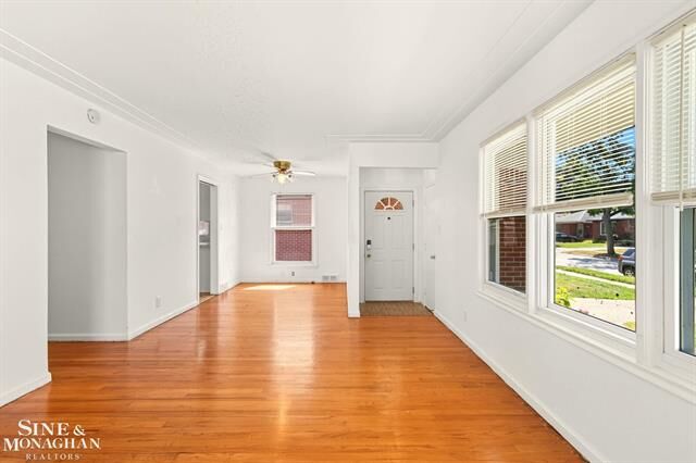 Property Photo: 24060 Oneida Street MI 48237