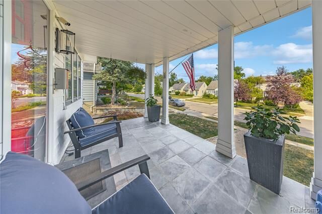 Property Photo:  817 Fernwood Road  MI 48067 