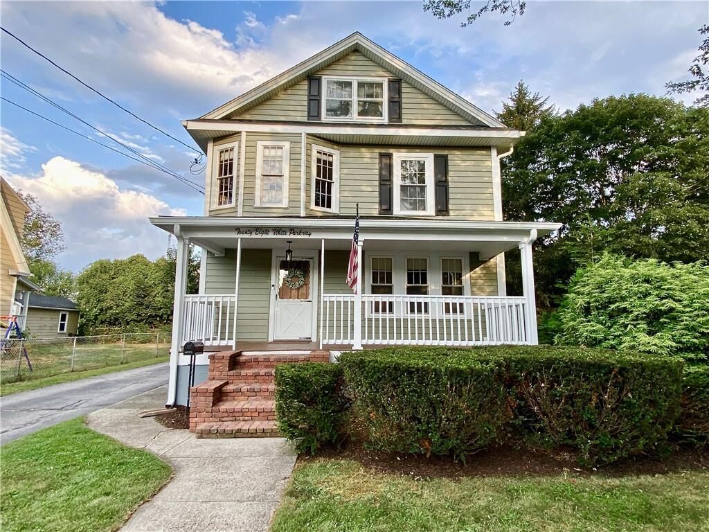 Property Photo:  28 White Parkway  RI 02896 