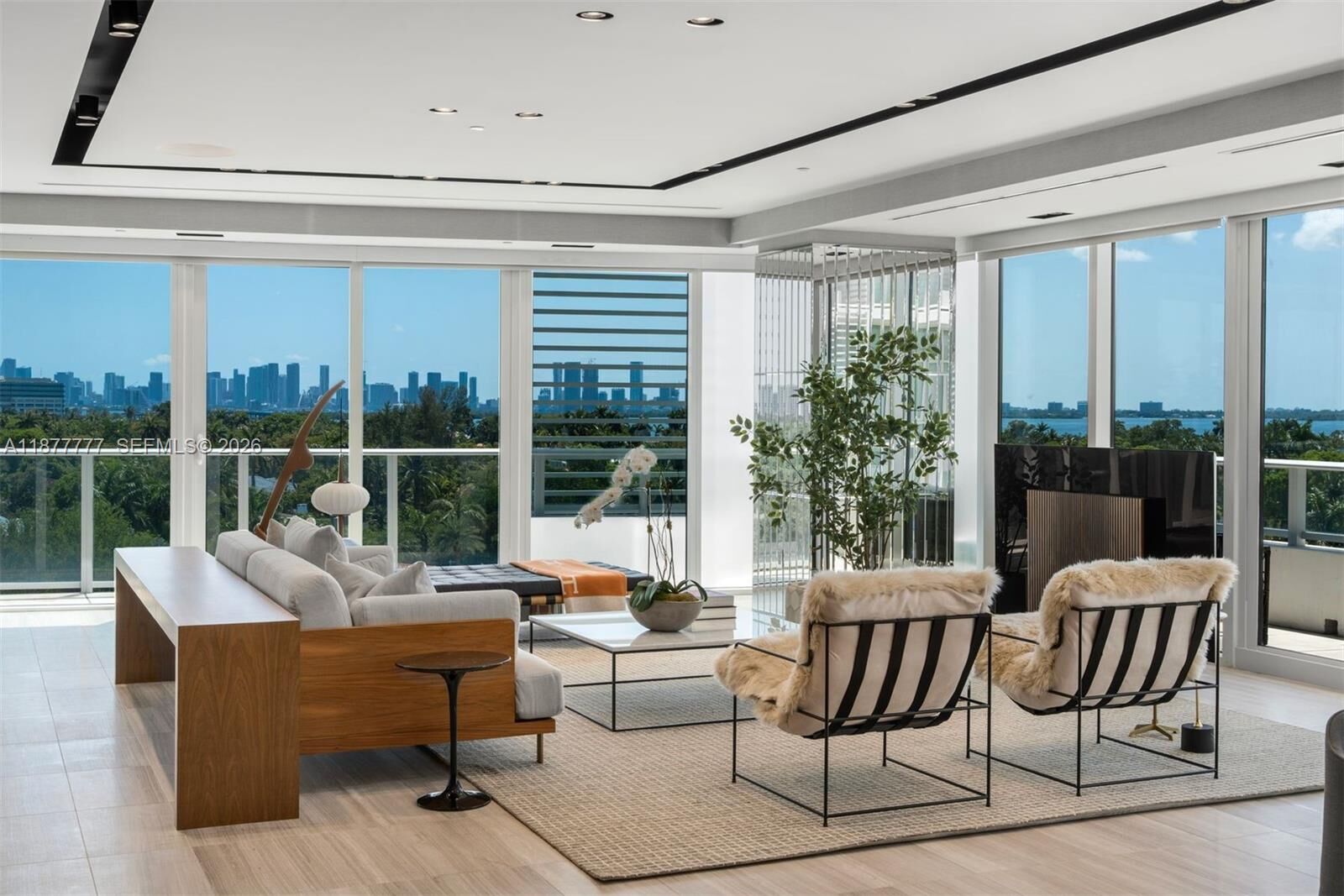 Property Photo:  4701 N Meridian Ave 512  FL 33140 