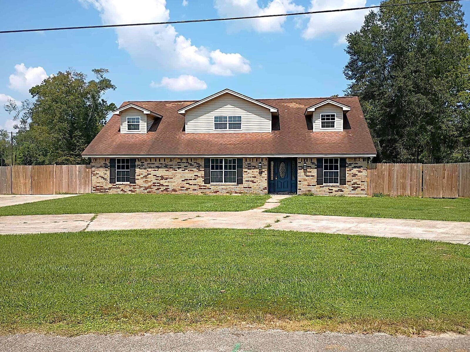 Property Photo:  3320 Pelican St  TX 77630 