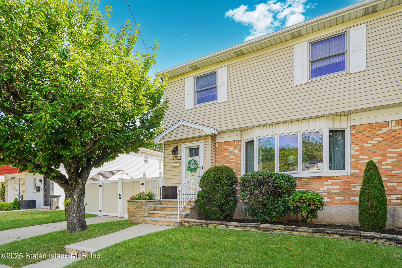 Property Photo: 207 Martin Avenue NY 10314