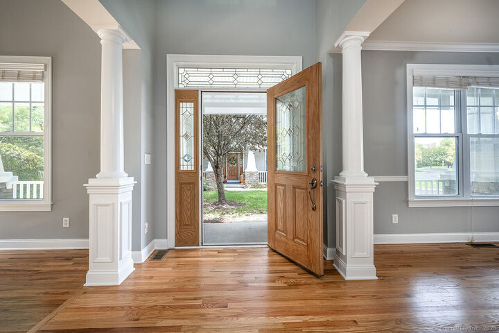 Property Photo:  18 Penny Lane 18  CT 06801 