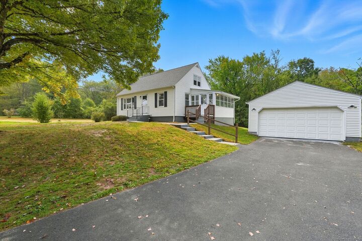 Property Photo:  357 Hickory Street  CT 06078 