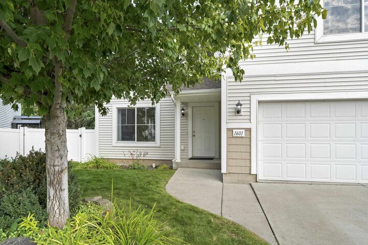 Property Photo:  1601 W Kedlin Ln  WA 99208 