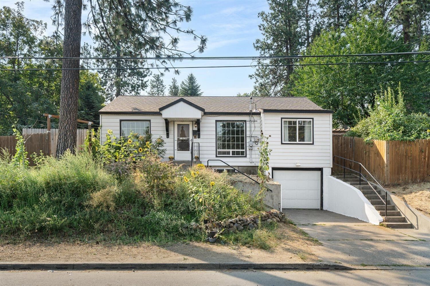 Property Photo:  3124 E 11th Ave  WA 99202 