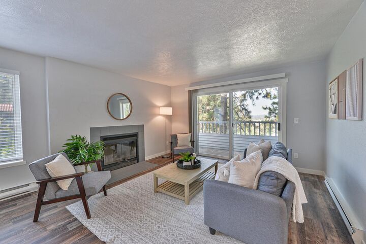 Property Photo:  912 W Lincoln Pl 201  WA 99204 
