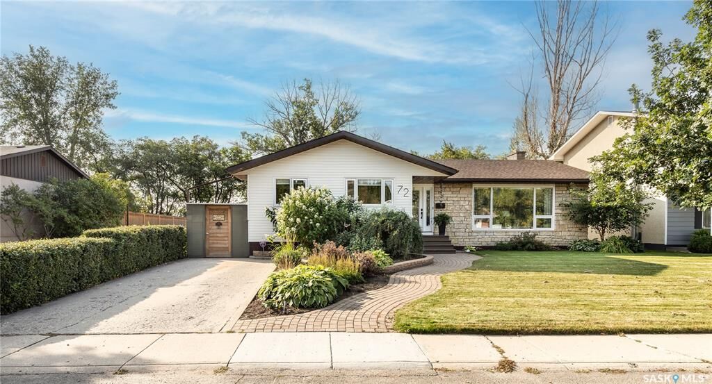 Property Photo:  72 Deborah Crescent  SK S7J 2W8 