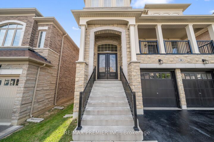 Photo de la propriété:  30 Bannockburn Drive  ON L4H 4P8 