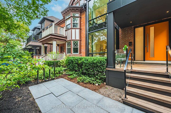 Property Photo:  404 Brunswick Avenue  ON M5R 2Z4 