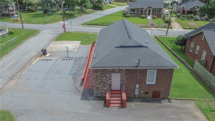 Property Photo:  211 Cater Street  SC 29621 