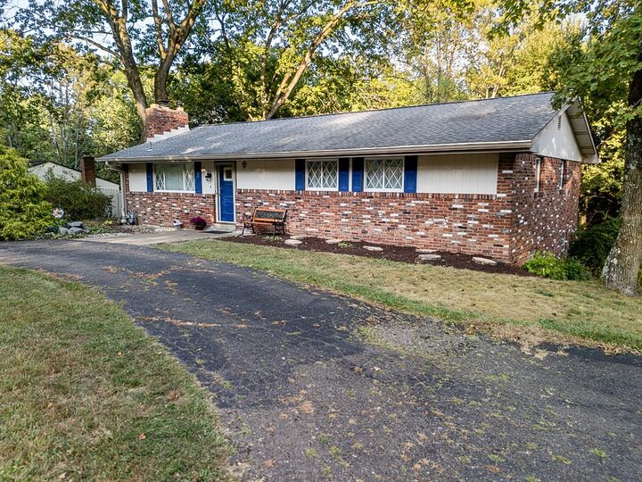 Property Photo:  623 Westland Dr  PA 15044 