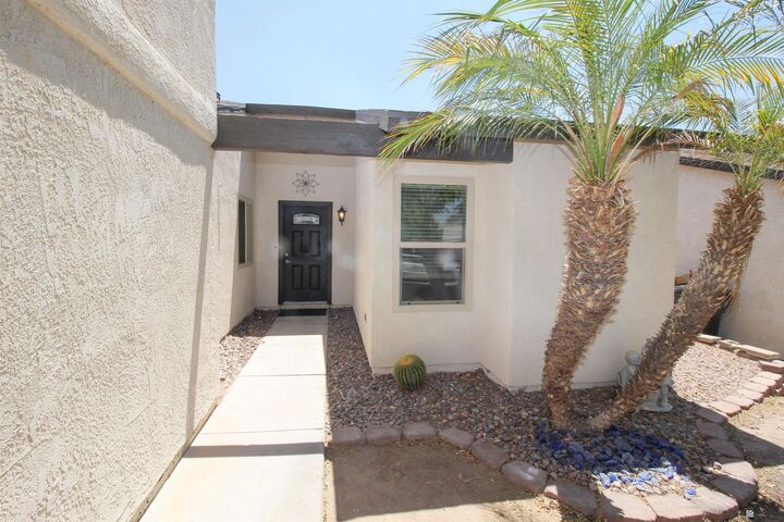 Property Photo: 1569 W Las Lomas St AZ 85364