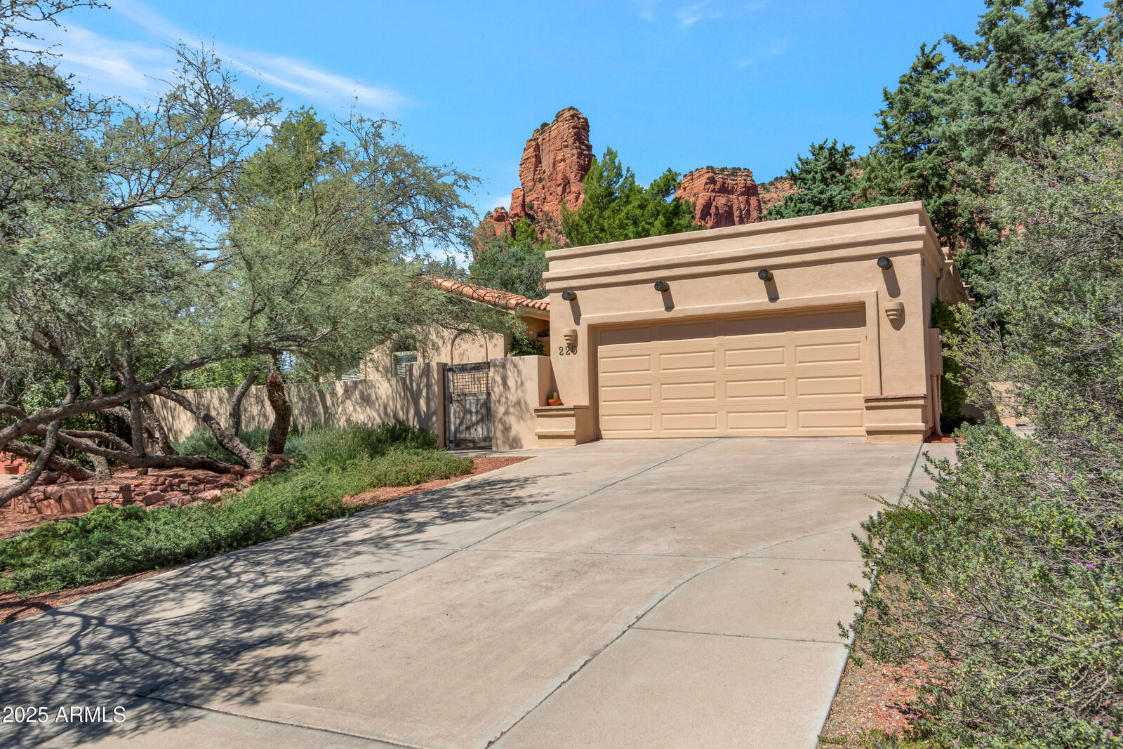 Property Photo:  220 Bell Rock Boulevard  AZ 86351 