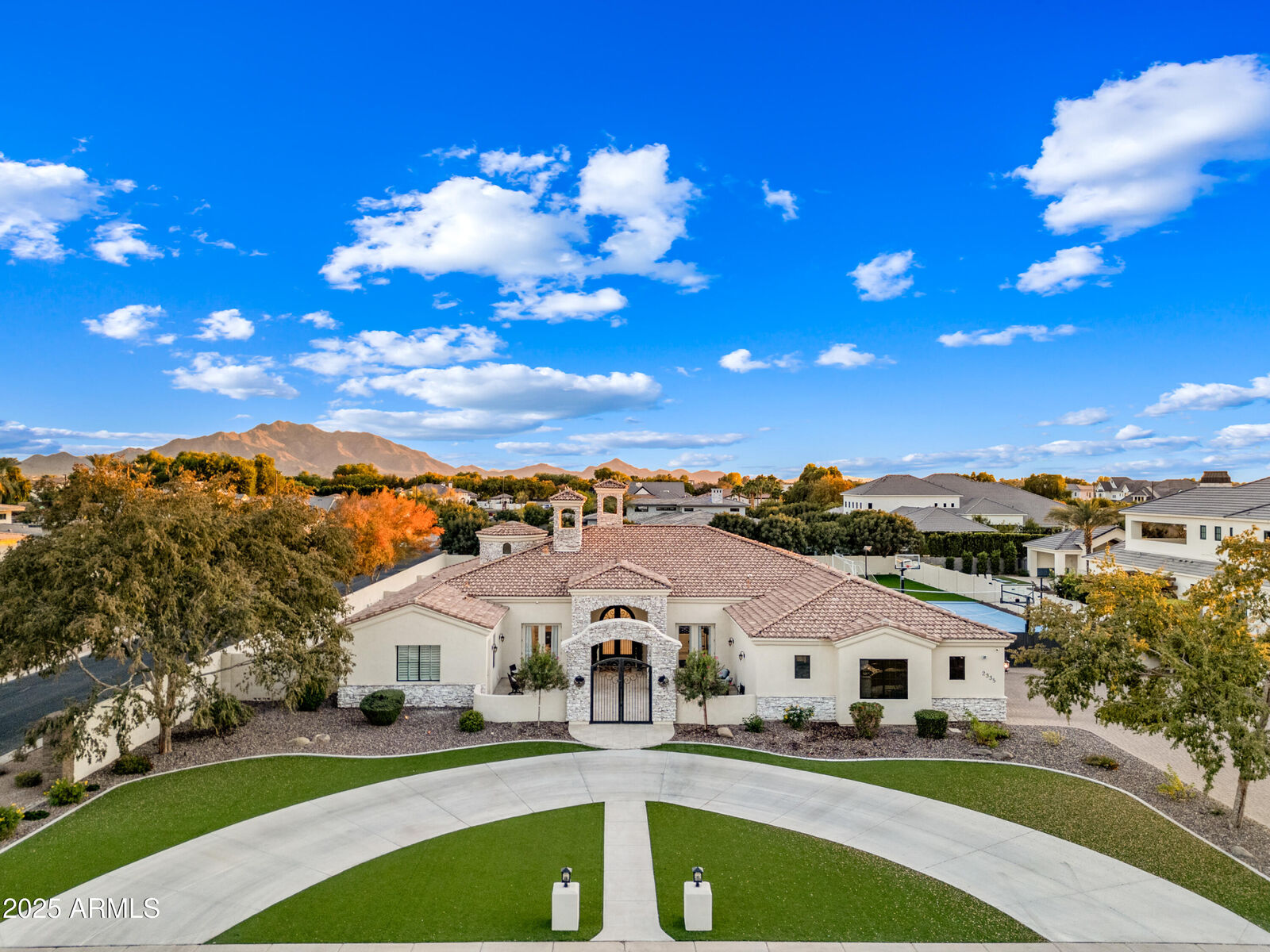 Property Photo: 2335 E Plum Street AZ 85298