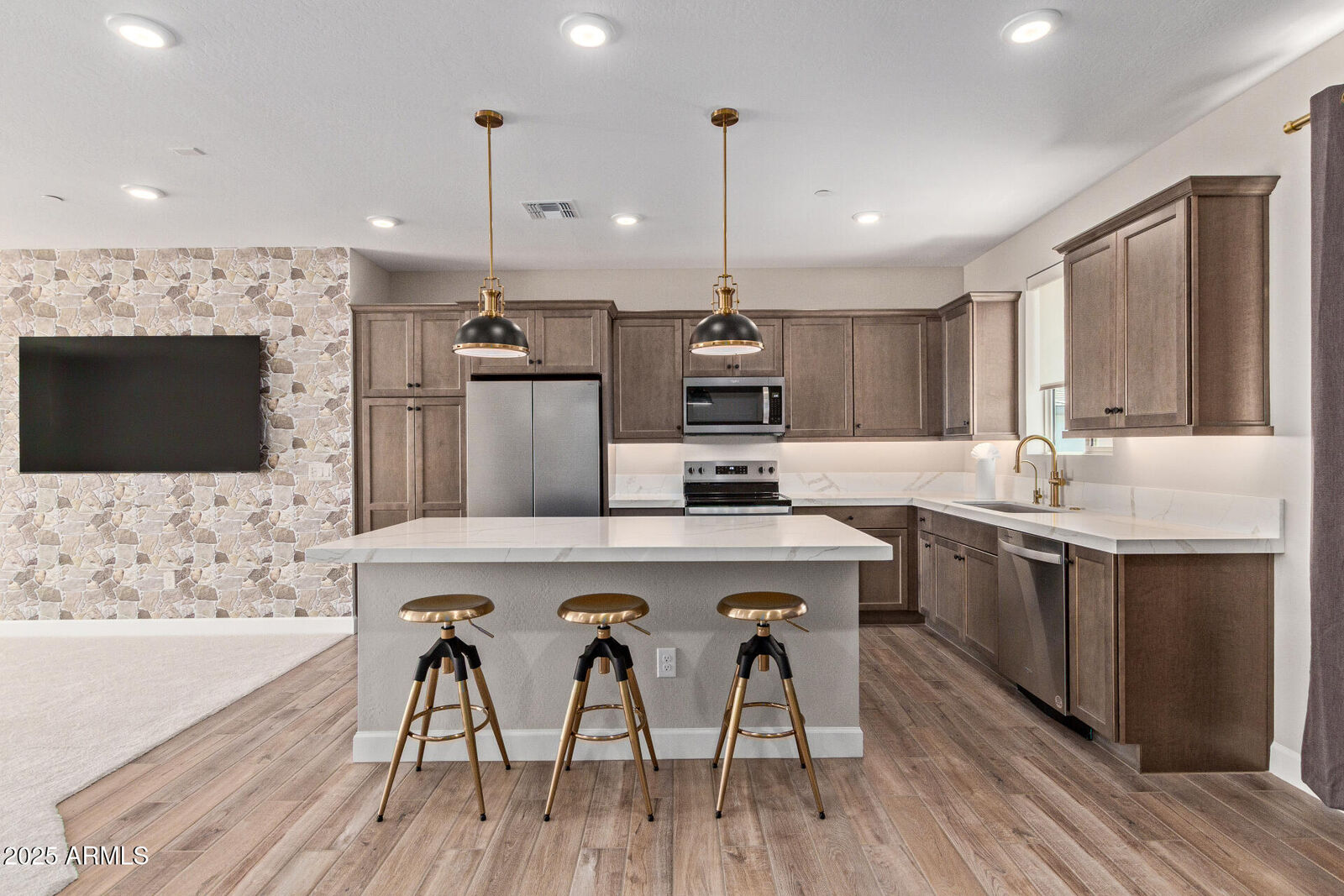 Property Photo:  2121 W Sonoran Desert Drive 107  AZ 85085 