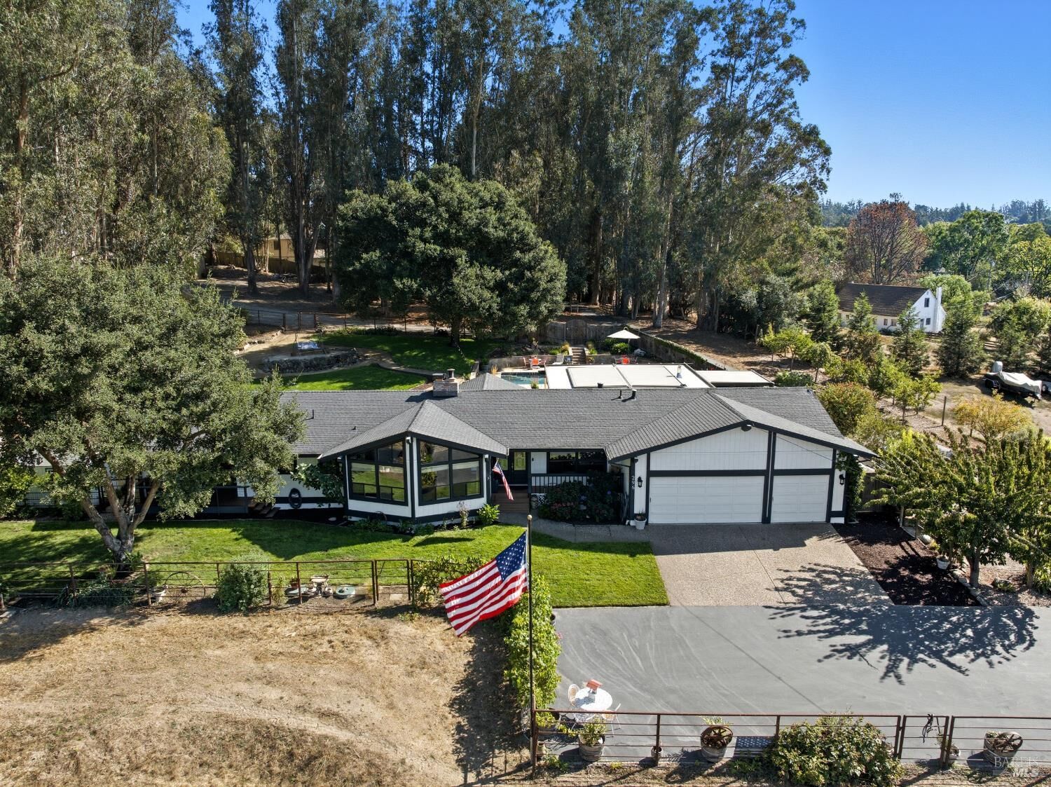 Property Photo:  296 Eucalyptus Avenue  CA 94931 
