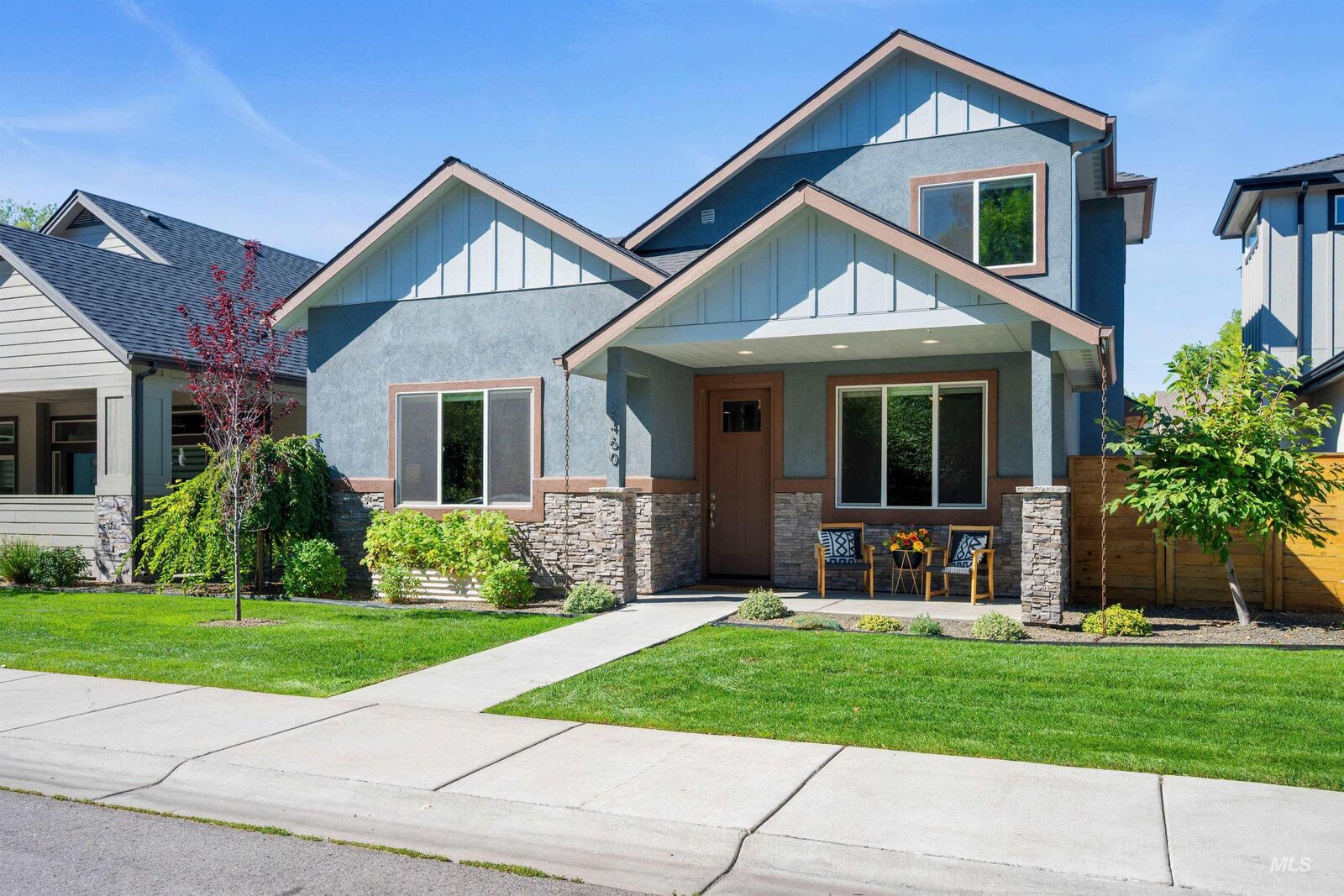 Property Photo:  2460 N Birchgrove Lane  ID 83703-5500 