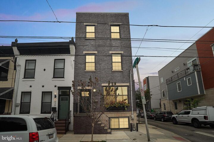 1628 S 21st Street  Philadelphia PA 19145 photo