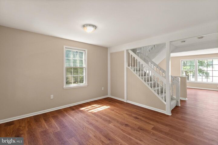 Property Photo:  13143 Putnam Circle  VA 22191 