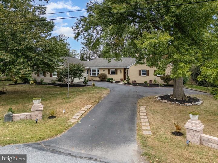 Property Photo:  1607 Silver Spring Road  PA 17538 