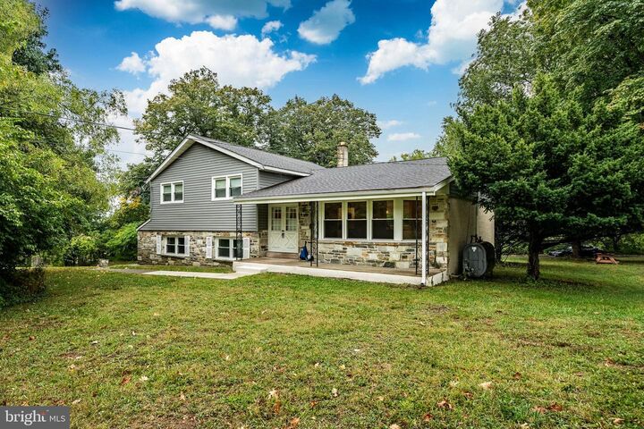 Property Photo: 1100 W Church Road PA 19027