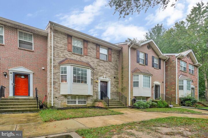 Property Photo:  5505 E Boniwood Turn  MD 20735 