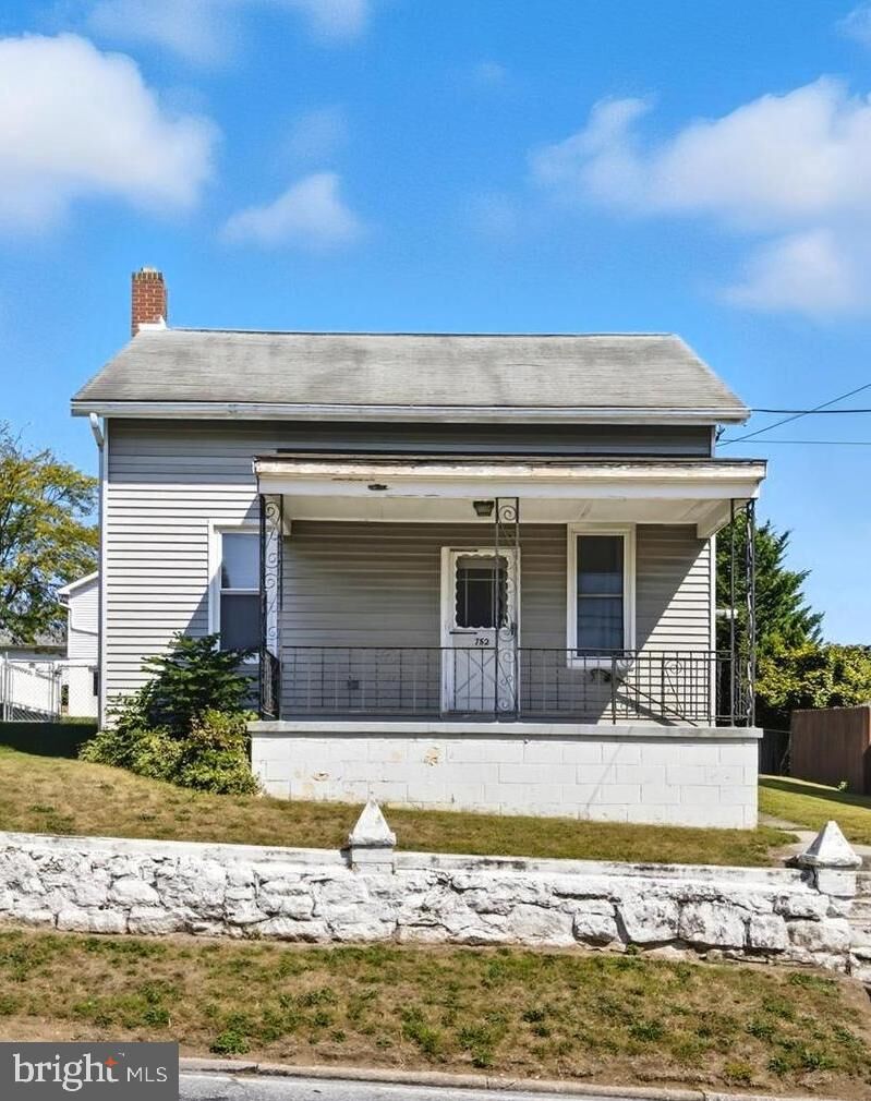 Property Photo:  782 Edgegrove Road  PA 17331 