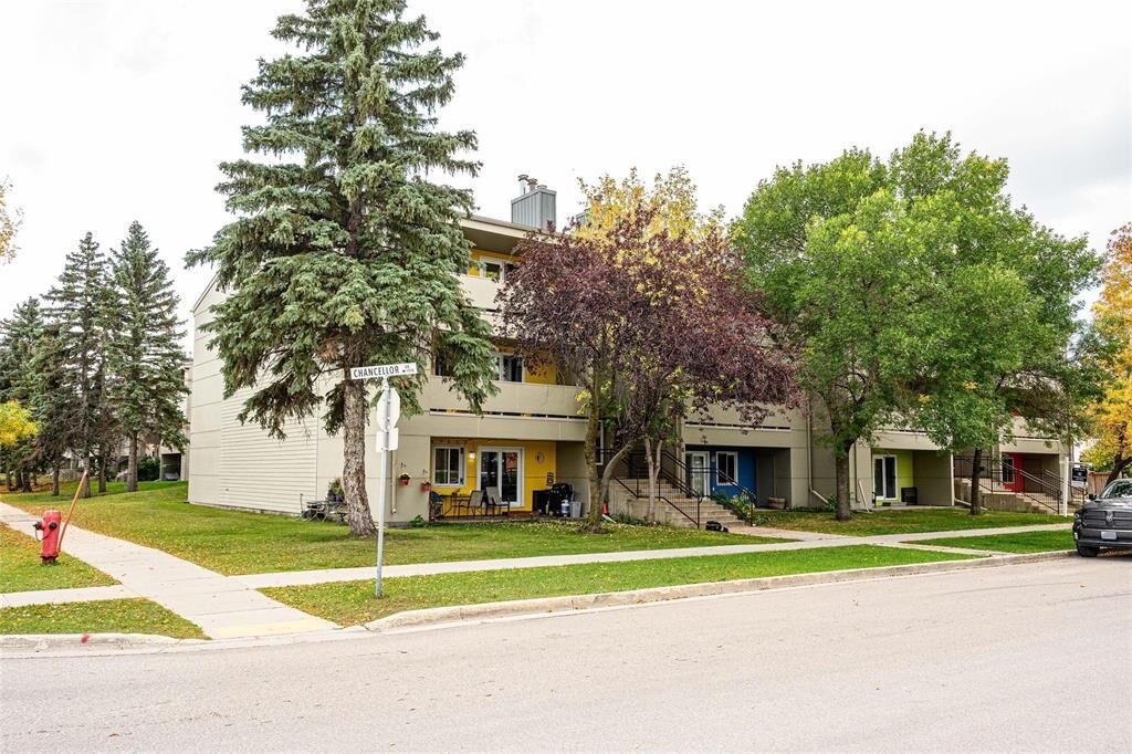 Property Photo: 1525 Chancellor Drive MB R3T 4G1