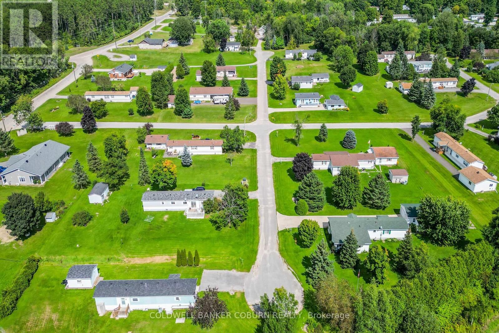 Property Photo:  65 Pleasant View Drive  ON K7V 0A5 