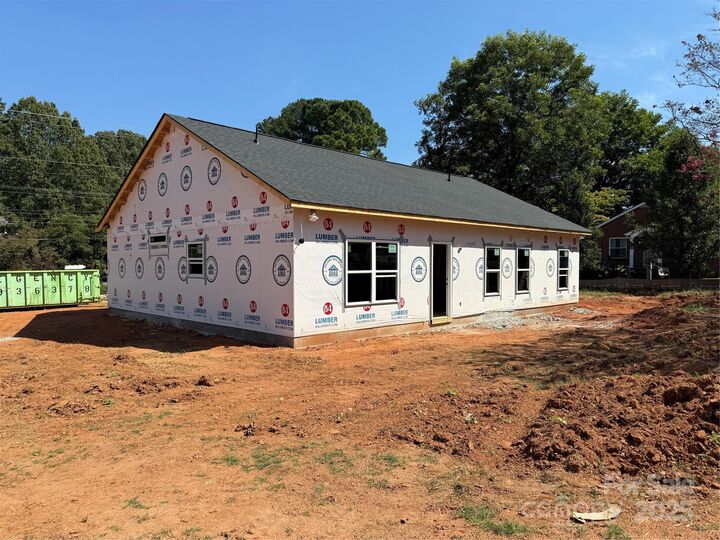 Property Photo:  710 Mt Olive Church Road  NC 28658 