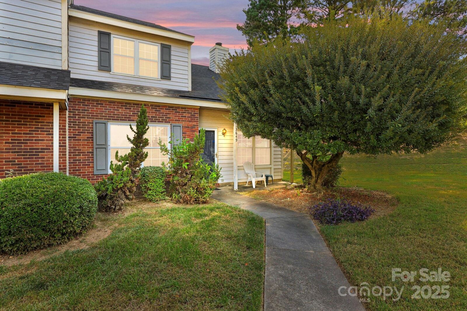 Property Photo:  3649 Huyton Court  NC 28215 