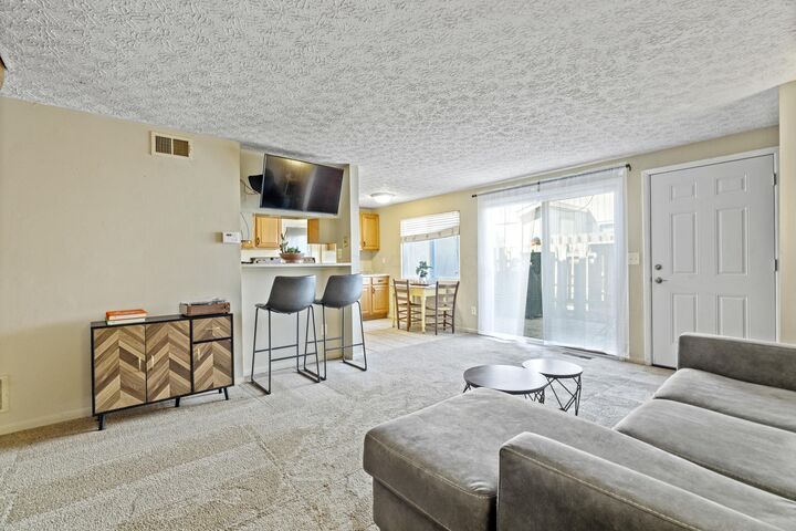 Property Photo: 656 Cherry Ridge Road OH 43228